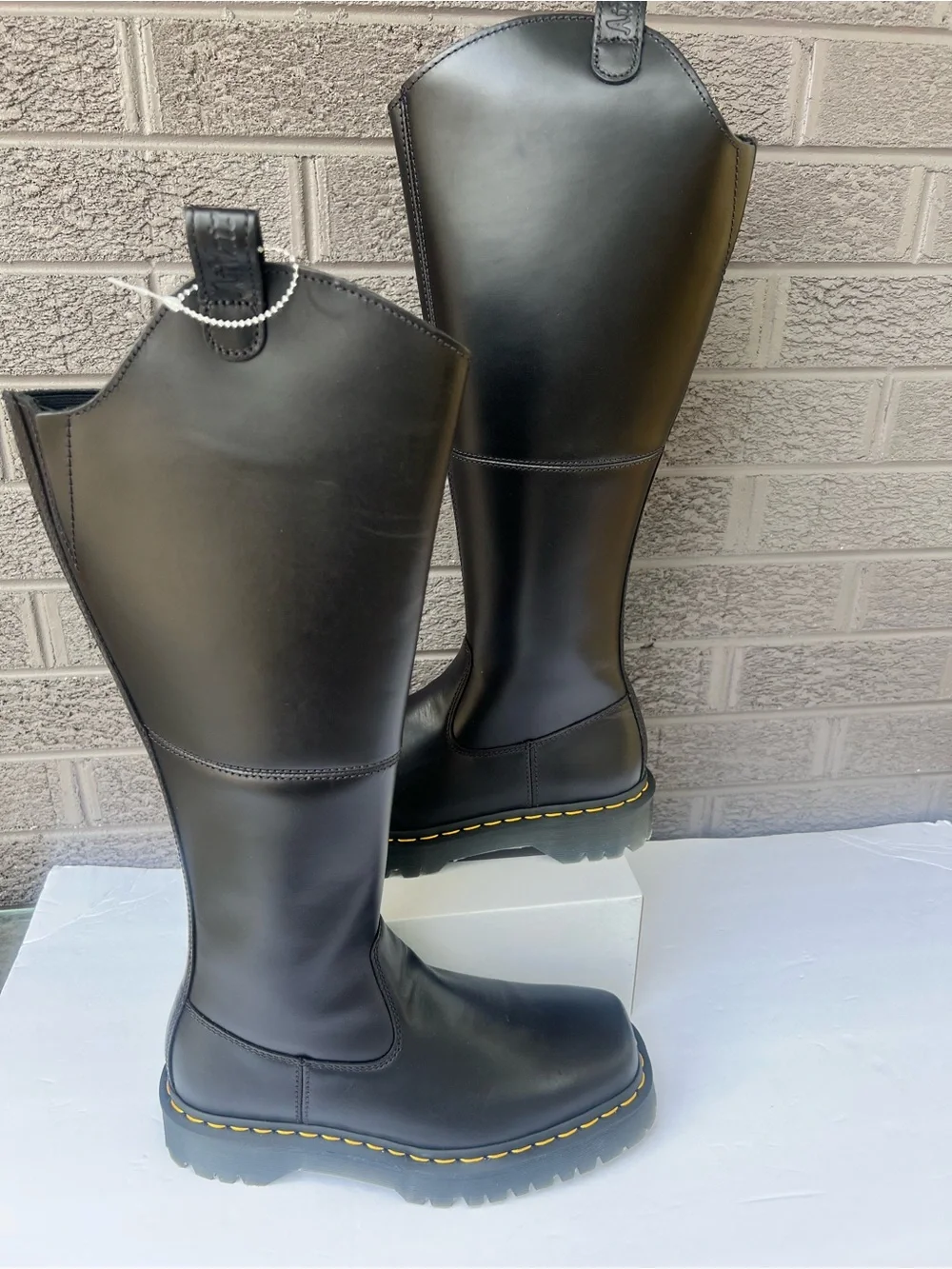 Dr. Martens Amaayah Black Knee high Leather Boots New Sz 8 Women